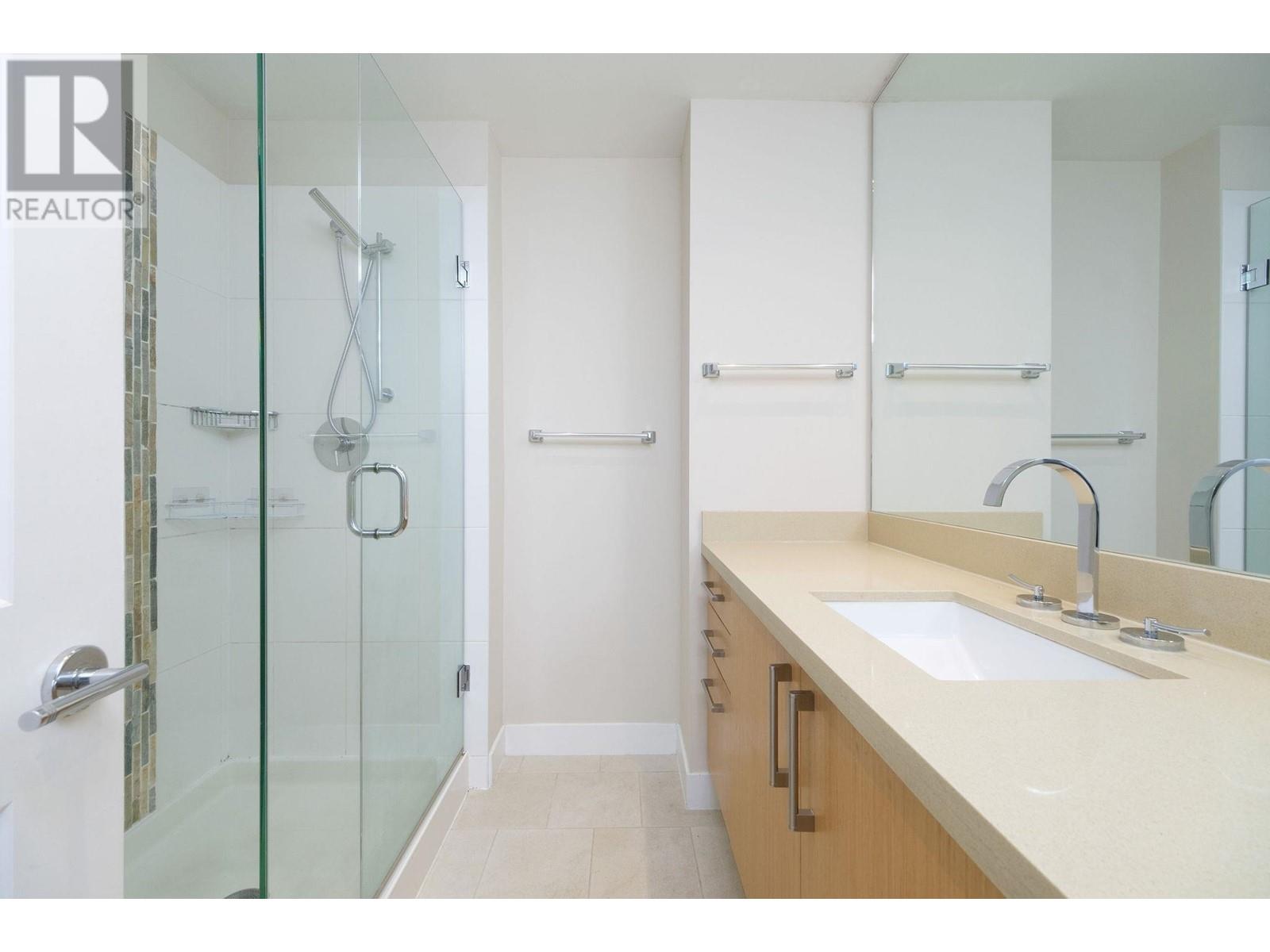 Listing Picture 26 of 39 : 1605 1833 CROWE STREET, Vancouver / 溫哥華 - 魯藝地產 Yvonne Lu Group - MLS Medallion Club Member