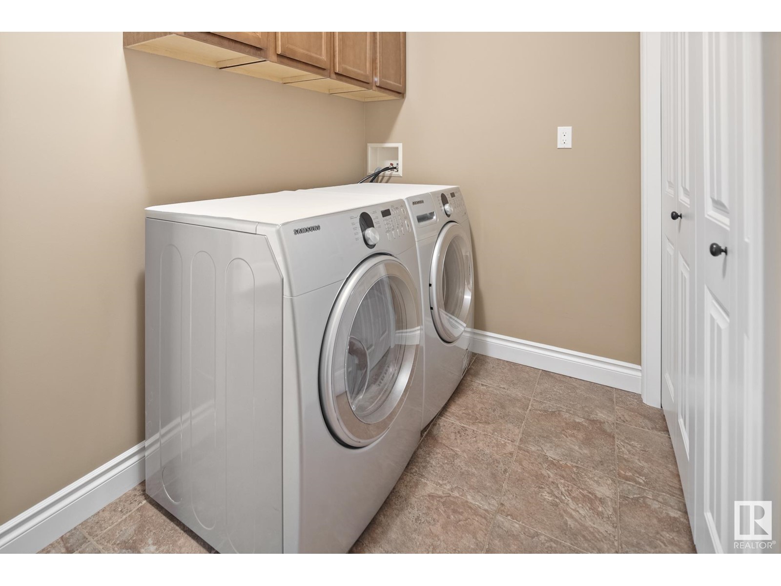 Property at 1516 ADAMSON VIEW VW SW image 2