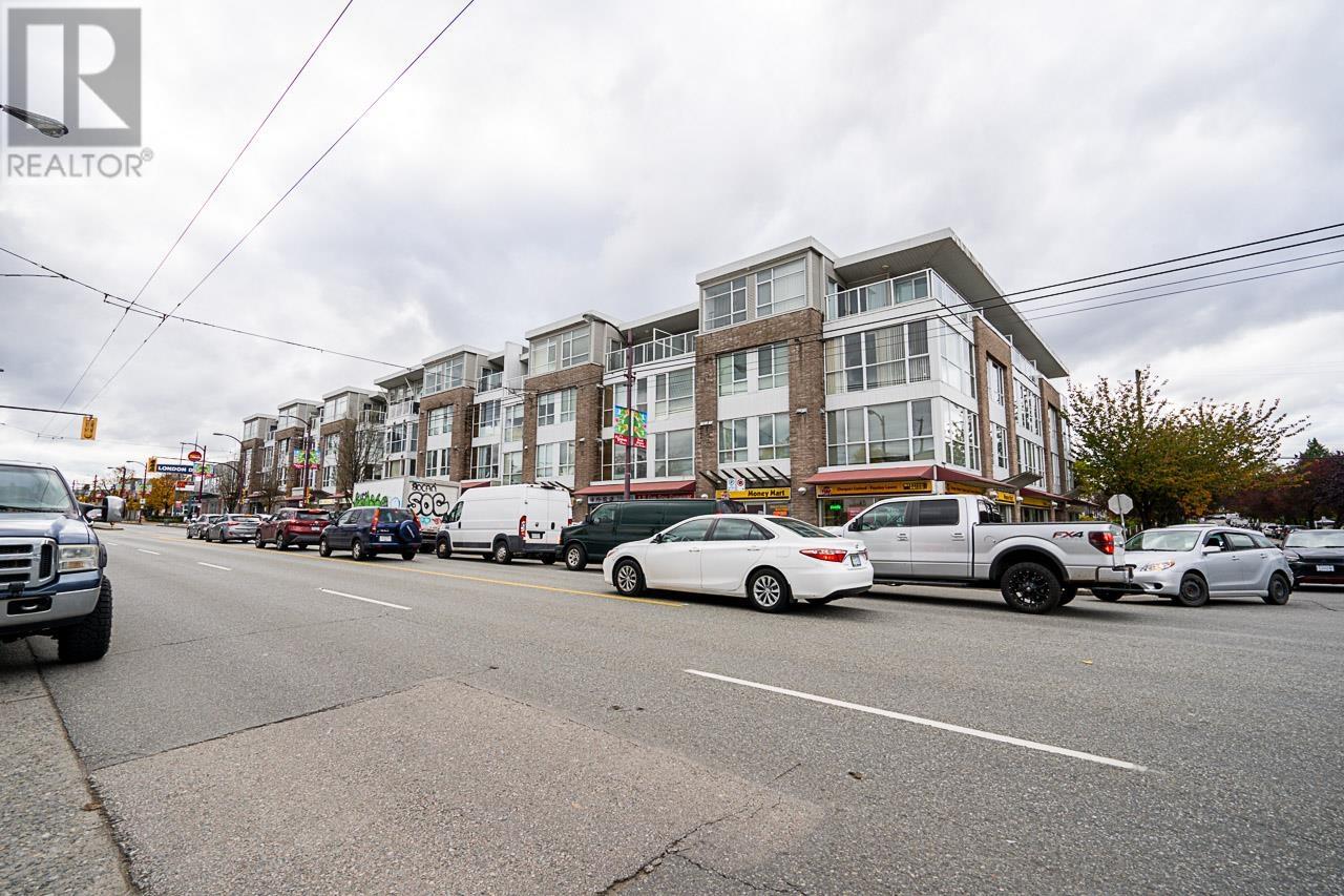 225 5555 VICTORIA DRIVE, Vancouver