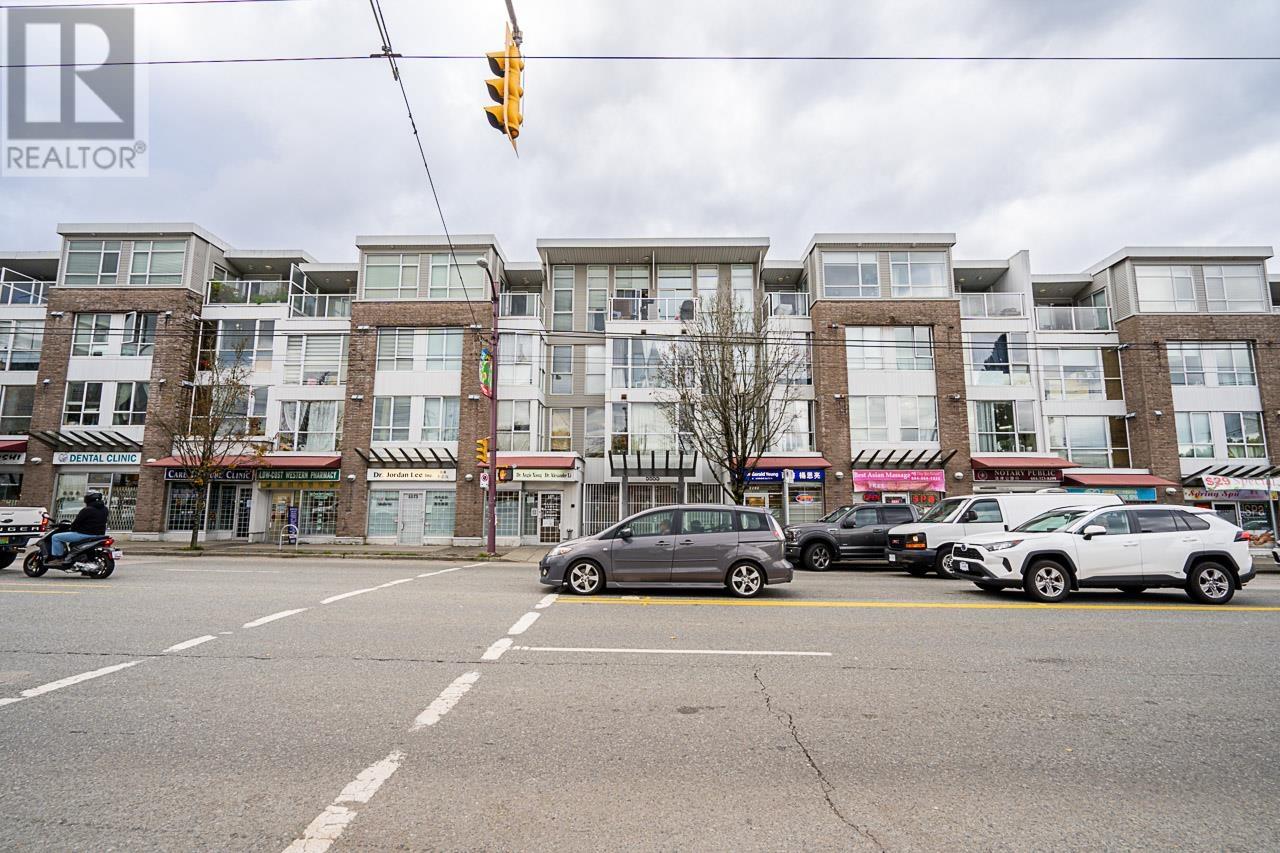 Listing Picture 2 of 2 : 225 5555 VICTORIA DRIVE, Vancouver / 溫哥華 - 魯藝地產 Yvonne Lu Group - MLS Medallion Club Member