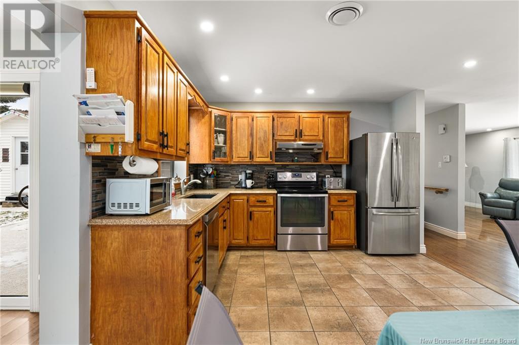 Property at 22 Simpson Court image 3
