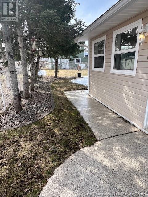 Property at 22 Simpson Court image 2