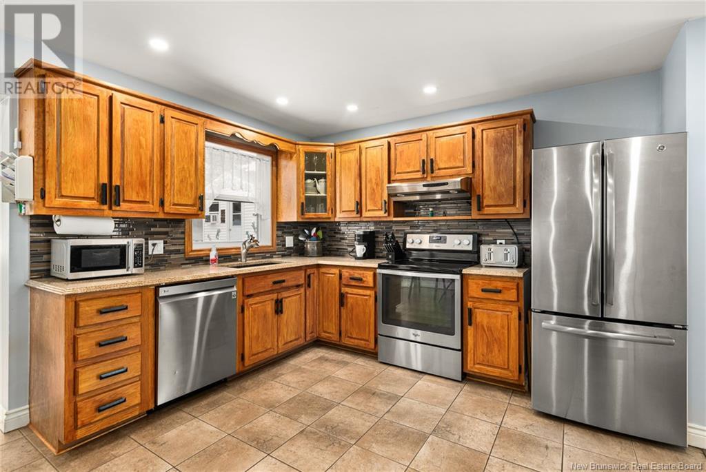 Property at 22 Simpson Court image 4