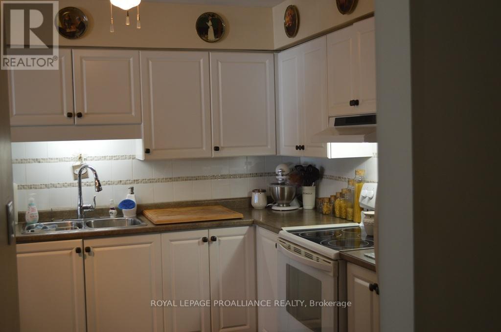 205 - 56 Tripp Boulevard, Quinte West, Ontario  K8V 5V1 - Photo 10 - X12118769