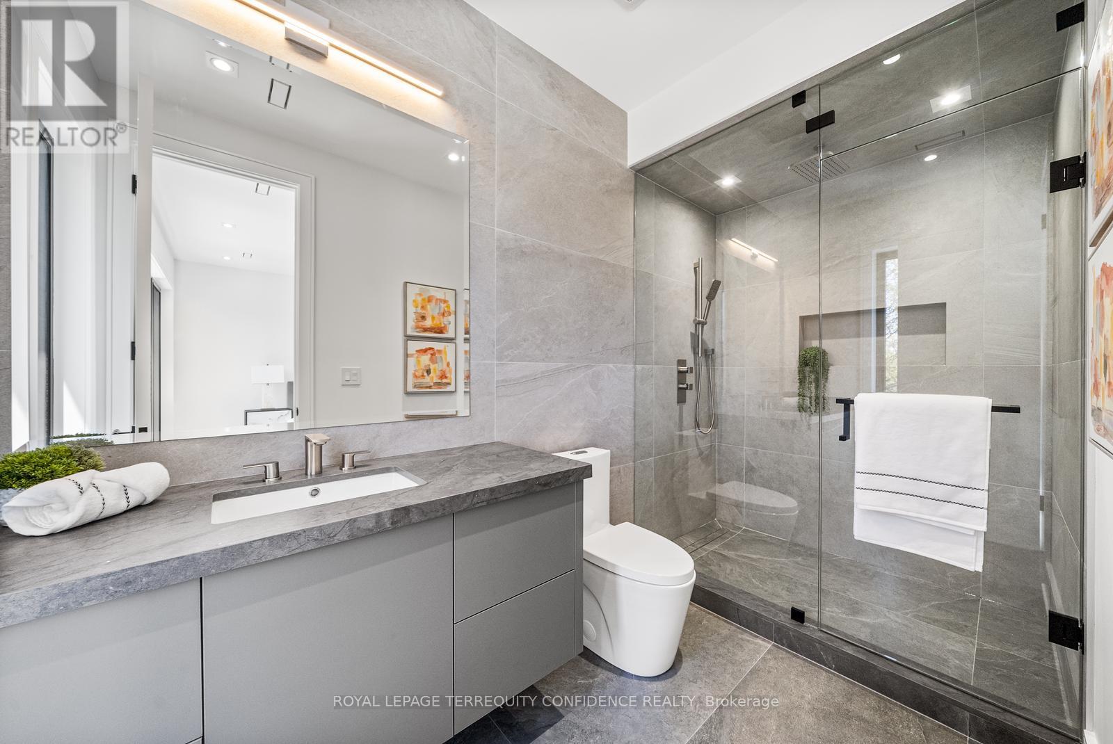 126 Santa Barbara Road, Toronto, Ontario  M2N 2C5 - Photo 36 - C12118713