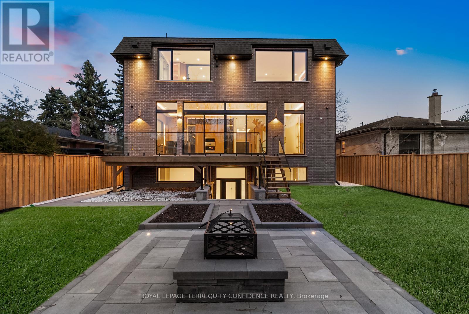 126 Santa Barbara Road, Toronto, Ontario  M2N 2C5 - Photo 47 - C12118713