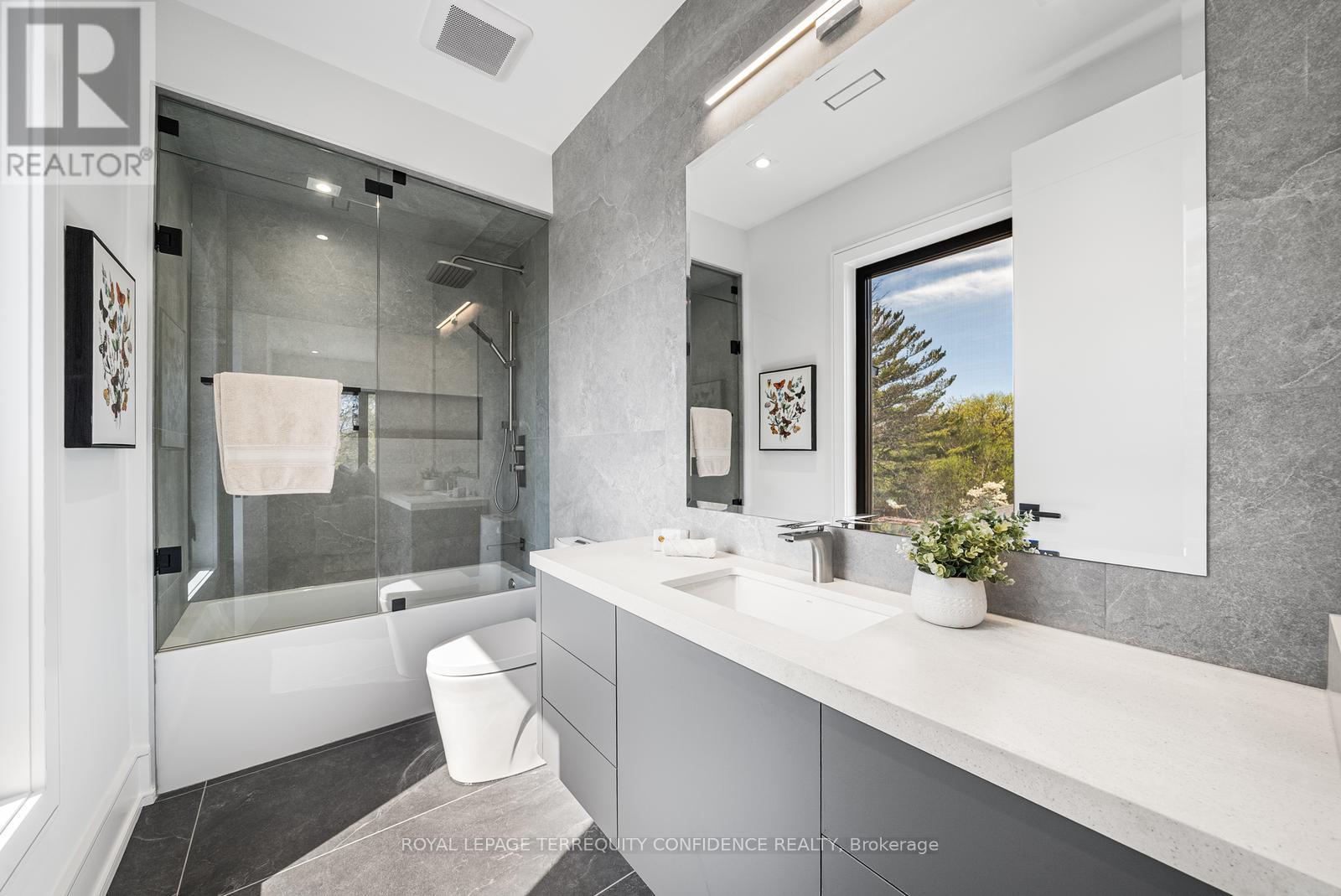 126 Santa Barbara Road, Toronto, Ontario  M2N 2C5 - Photo 33 - C12118713