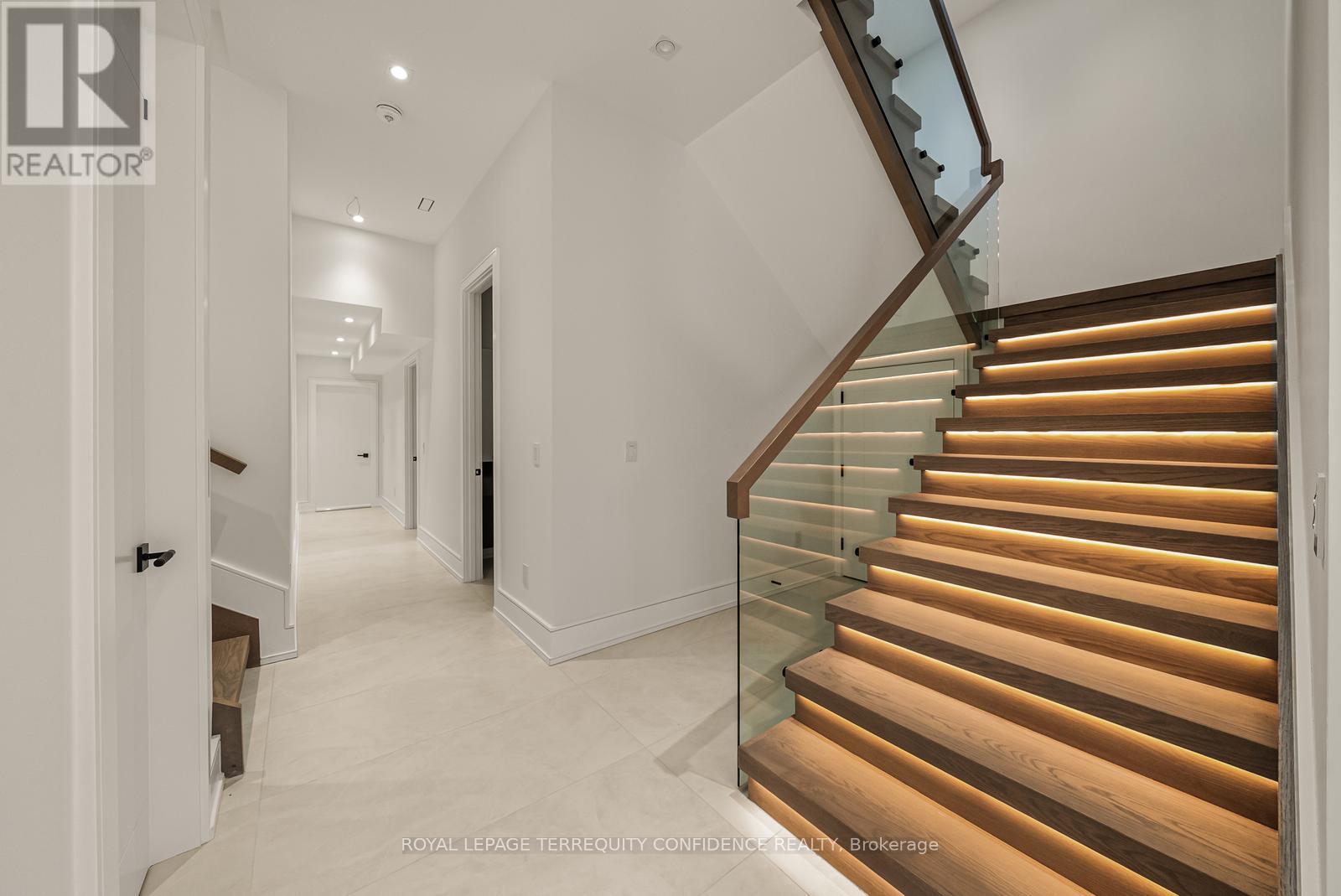 126 Santa Barbara Road, Toronto, Ontario  M2N 2C5 - Photo 37 - C12118713