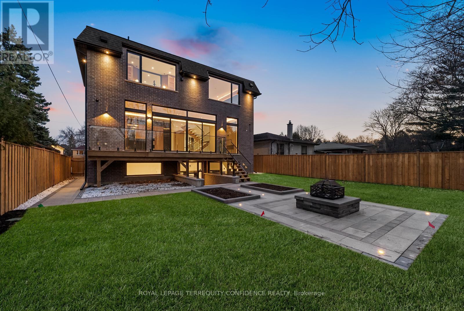126 Santa Barbara Road, Toronto, Ontario  M2N 2C5 - Photo 46 - C12118713