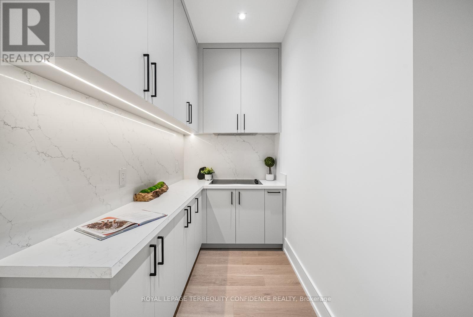 126 Santa Barbara Road, Toronto, Ontario  M2N 2C5 - Photo 9 - C12118713