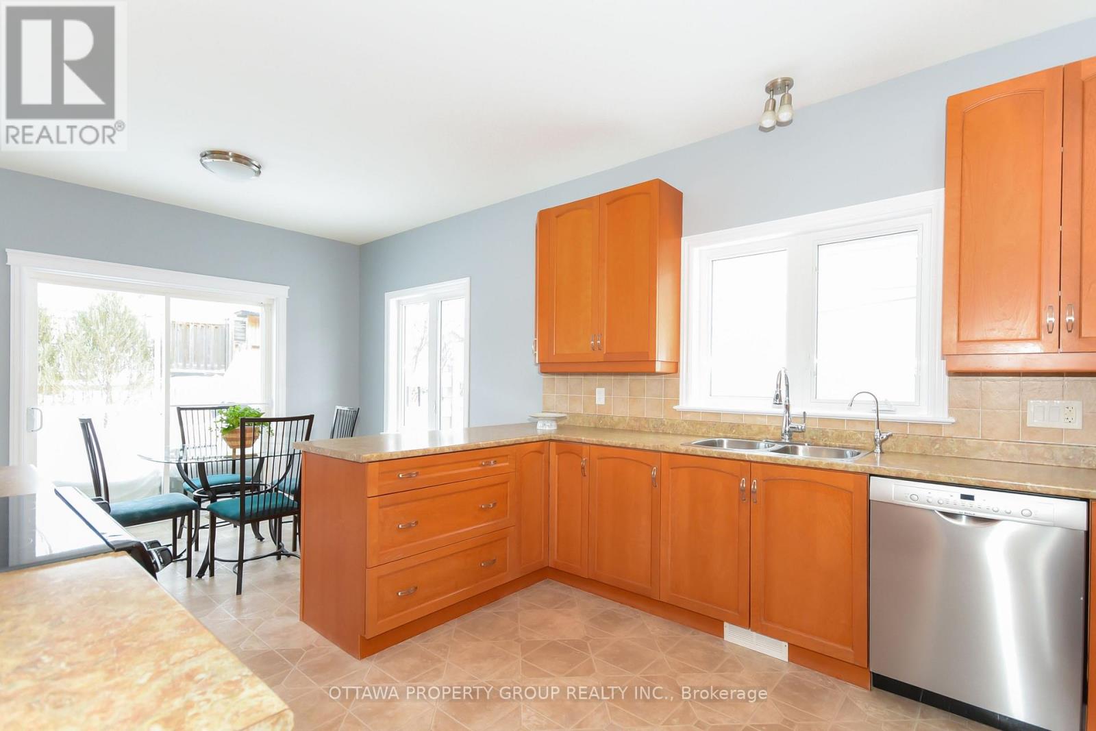 36 De La Rive Drive, Russell, Ontario  K0A 1W0 - Photo 11 - X11984239