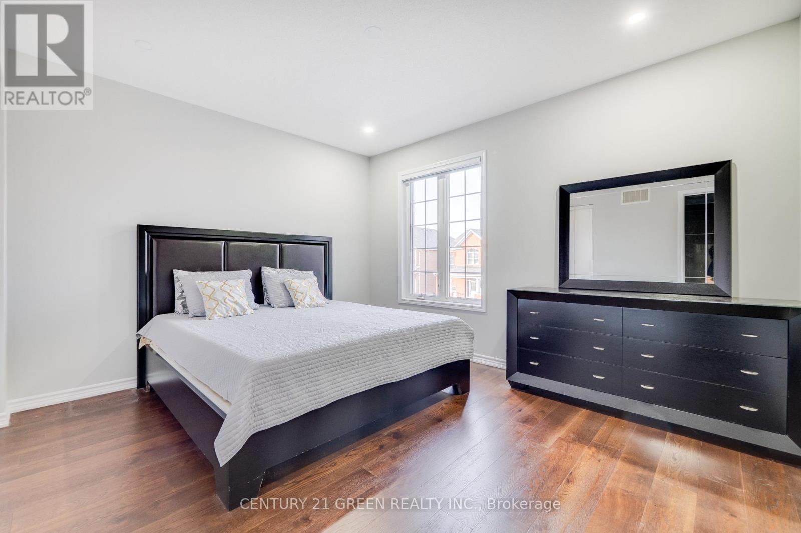 1436 Connaught Terrace, Milton, Ontario  L9E 0B2 - Photo 26 - W12118702