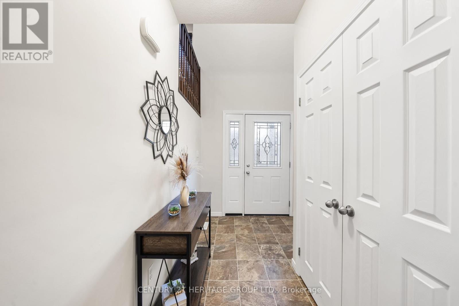 Property at 382 WOODBINE AVENUE image 3