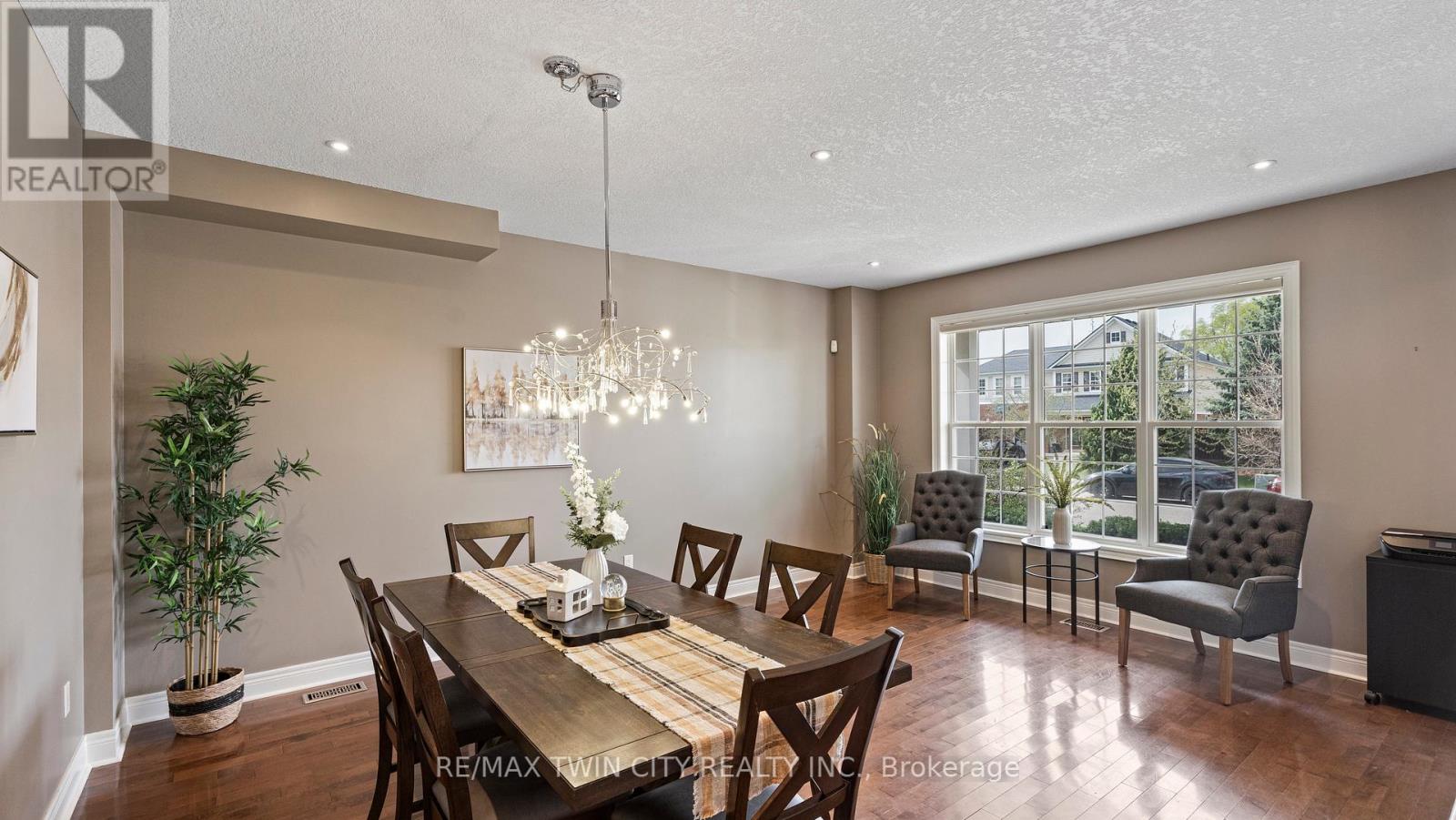35 Hunter Way, Brantford, Ontario  N3T 6S3 - Photo 10 - X12118710