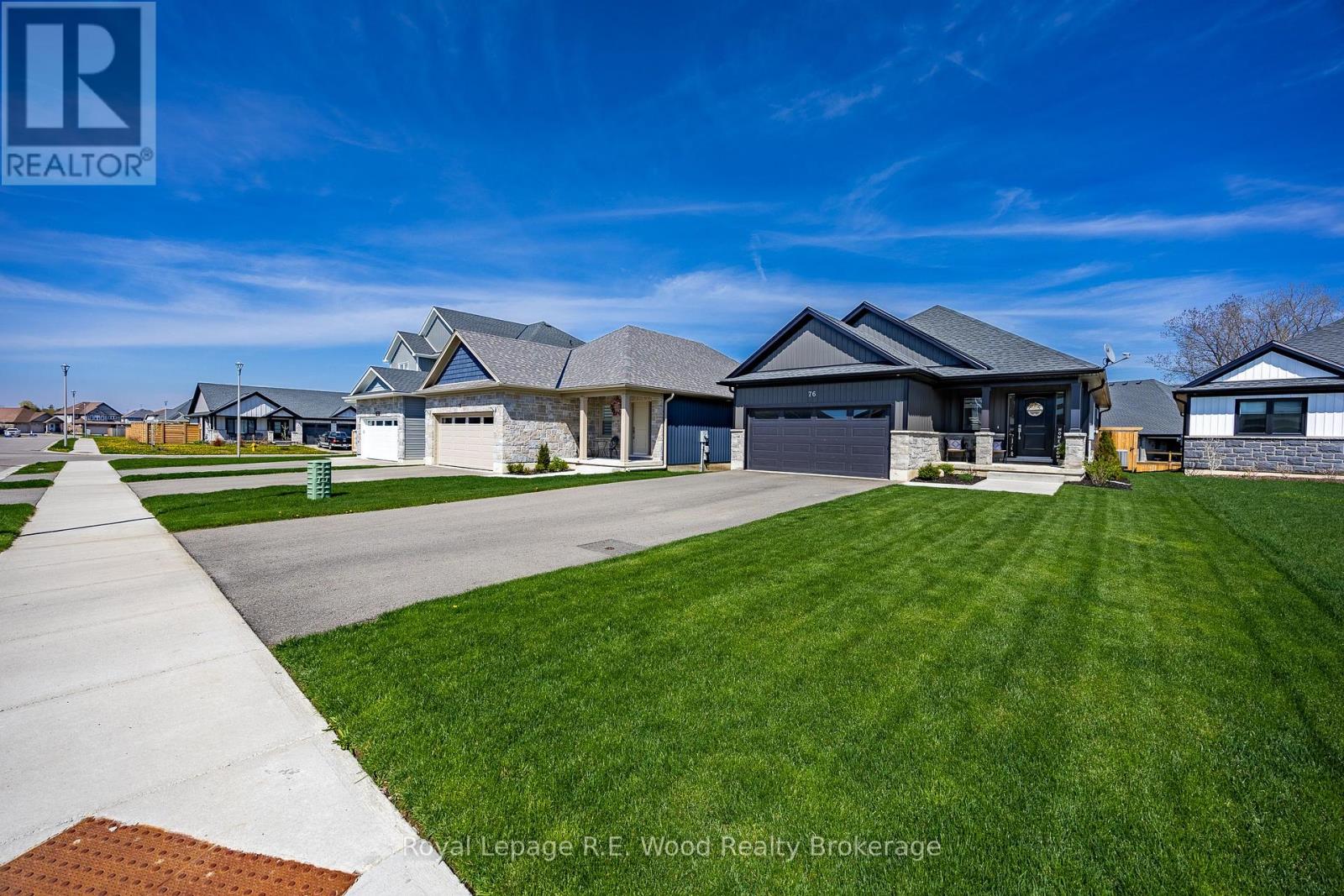 Property at 76 TRAILVIEW DRIVE image 1