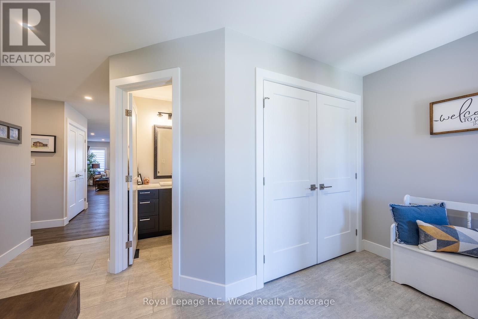 Property at 76 TRAILVIEW DRIVE image 4