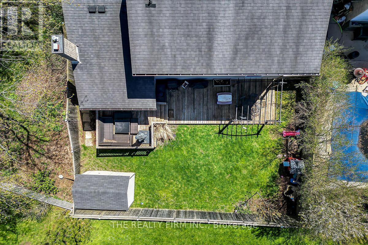 949 Farnham Place, London South, Ontario  N6K 1S8 - Photo 43 - X12118803
