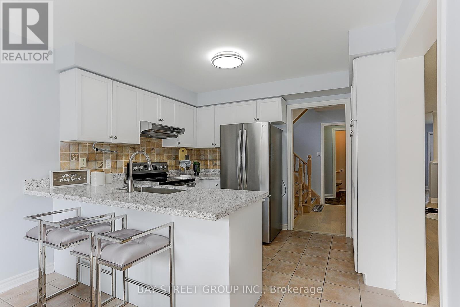 73 Sunridge Street, Richmond Hill, Ontario  L4E 3T7 - Photo 18 - N12118725