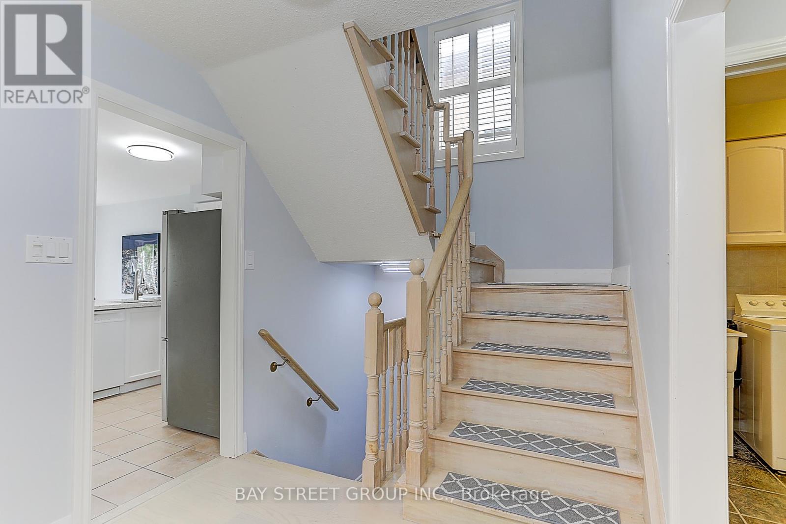 73 Sunridge Street, Richmond Hill, Ontario  L4E 3T7 - Photo 24 - N12118725