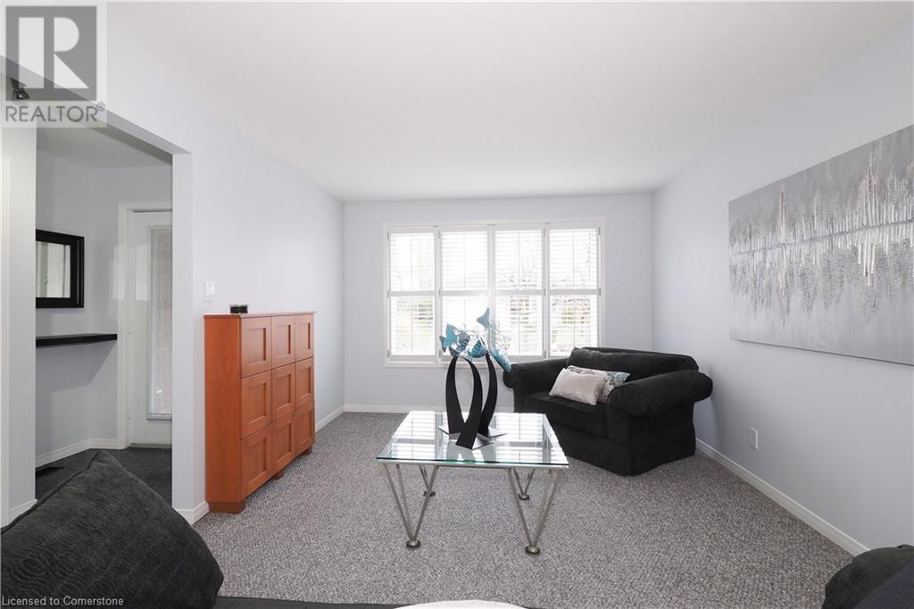 211 Misty Court, Kitchener, Ontario  N2B 3V4 - Photo 9 - 40703993