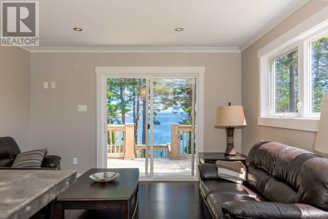 Property at 3C Loop Road image 3