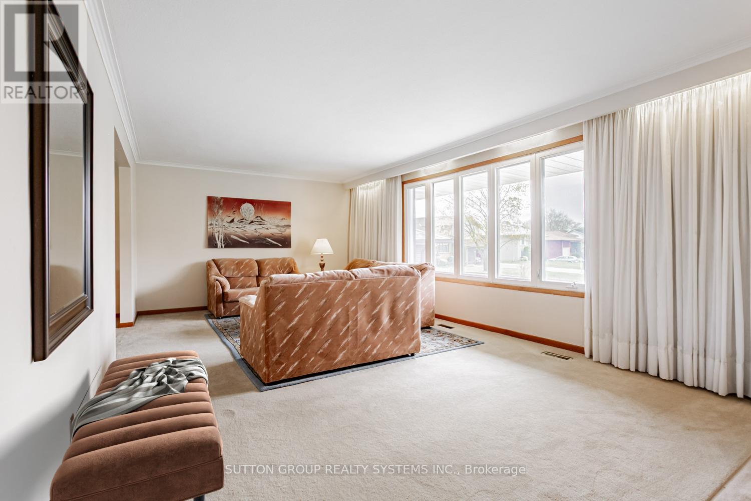 994 Streamway Crescent, Mississauga, Ontario  L4Y 2P4 - Photo 4 - W12118728