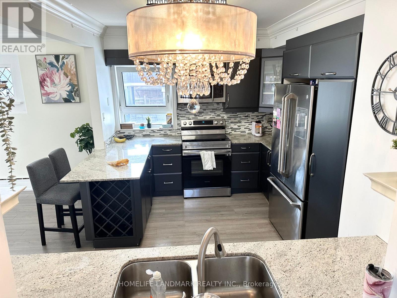 Main&upper - 2600 Lake Shore Boulevard W, Toronto (Mimico), Ontario  M8V 1G4 - Photo 15 - W12118739