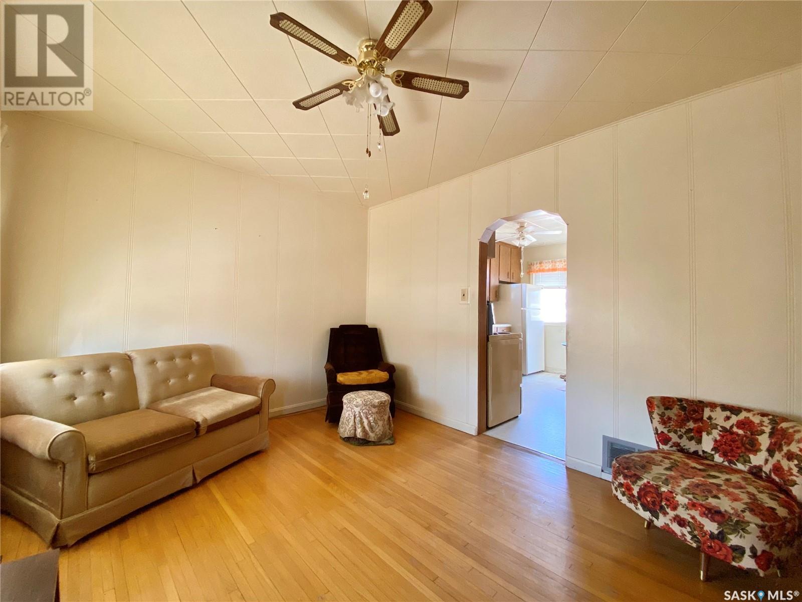 Property at 969 Elphinstone STREET image 5