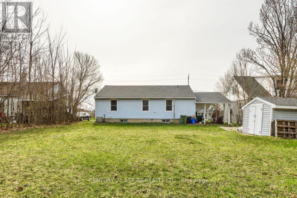 327 Fraser Street, Pembroke, Ontario  K8A 1Y3 - Photo 4 - X12118813