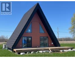 18 QUEEN STREET W, Norfolk, Ontario
