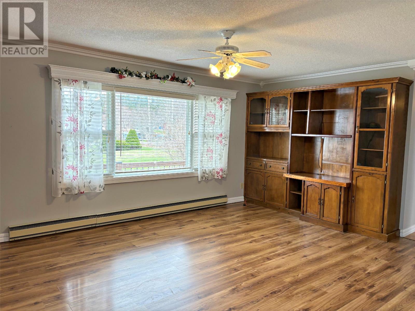 Property at 38 Janes Avenue image 3