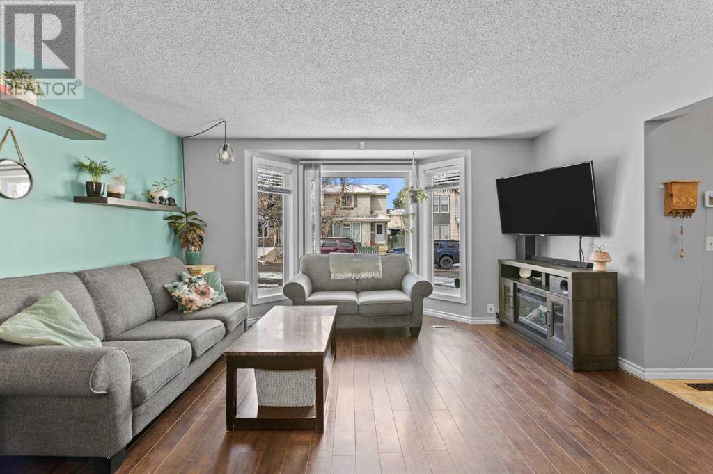 Property at 223 Erin Mount Place SE image 5