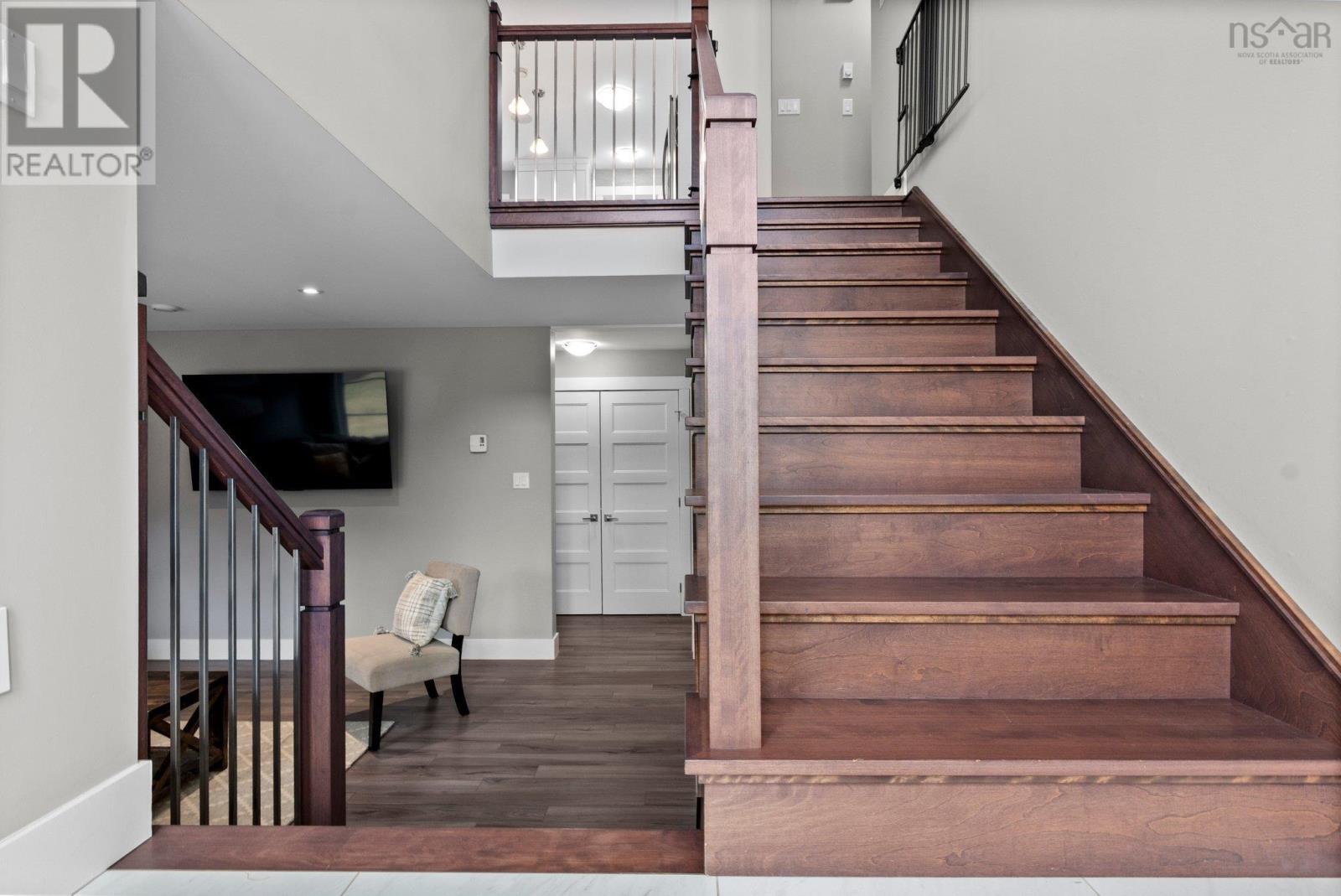 Property at 142 Midnight Run image 2