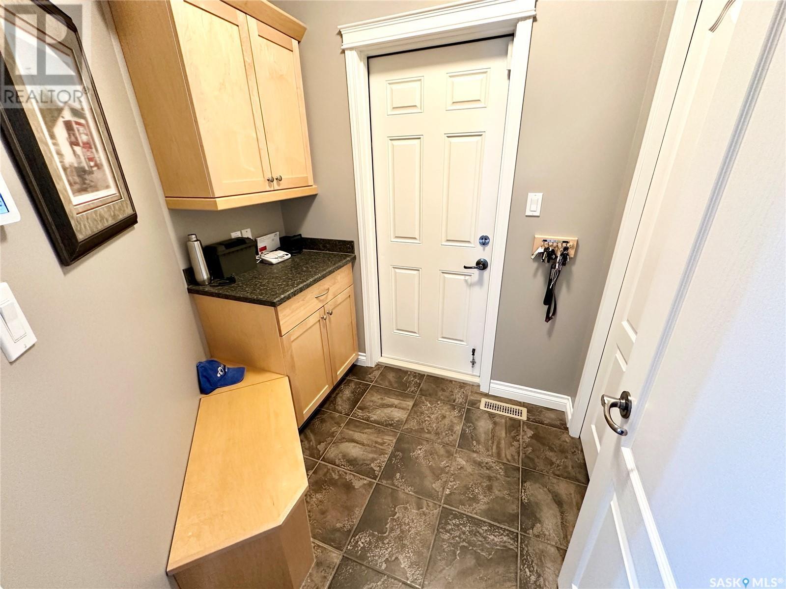 83 Ash Drive, Weyburn, Saskatchewan  S4H 0R9 - Photo 28 - SK004402