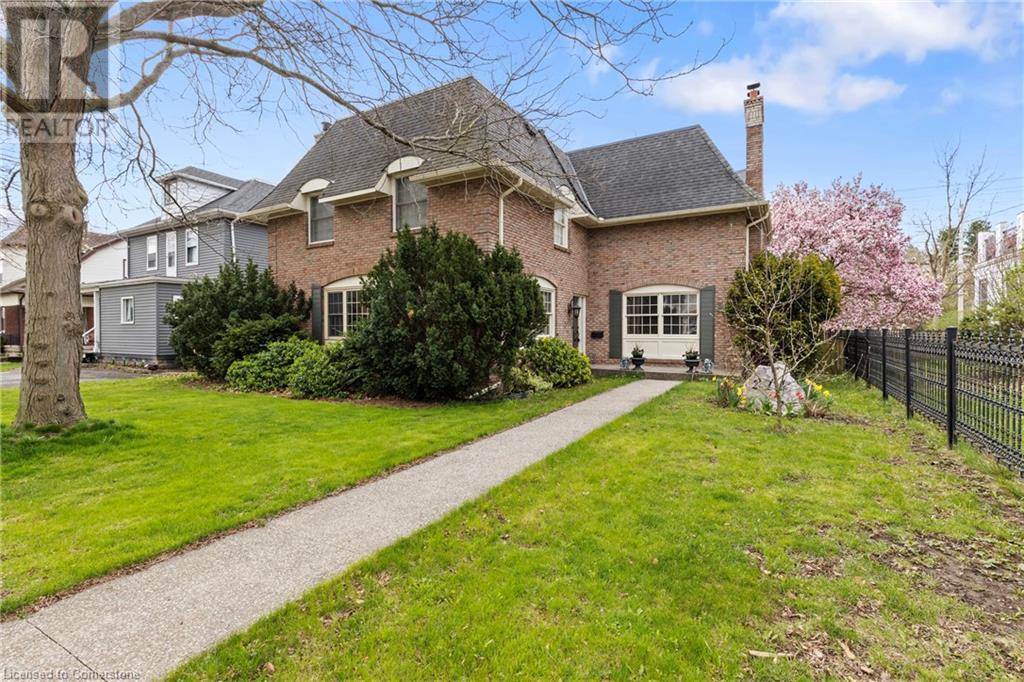 211 Merritt Street, Welland, Ontario  L3C 4T8 - Photo 1 - 40704923