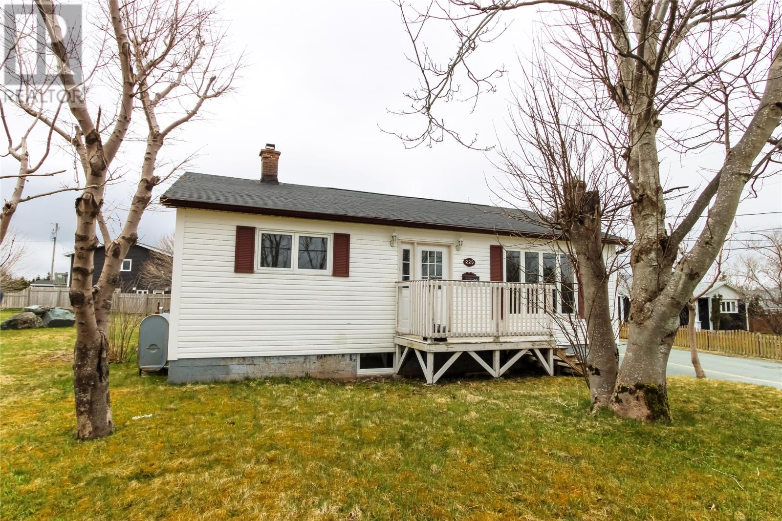Property at 221 Paradise Road image 1