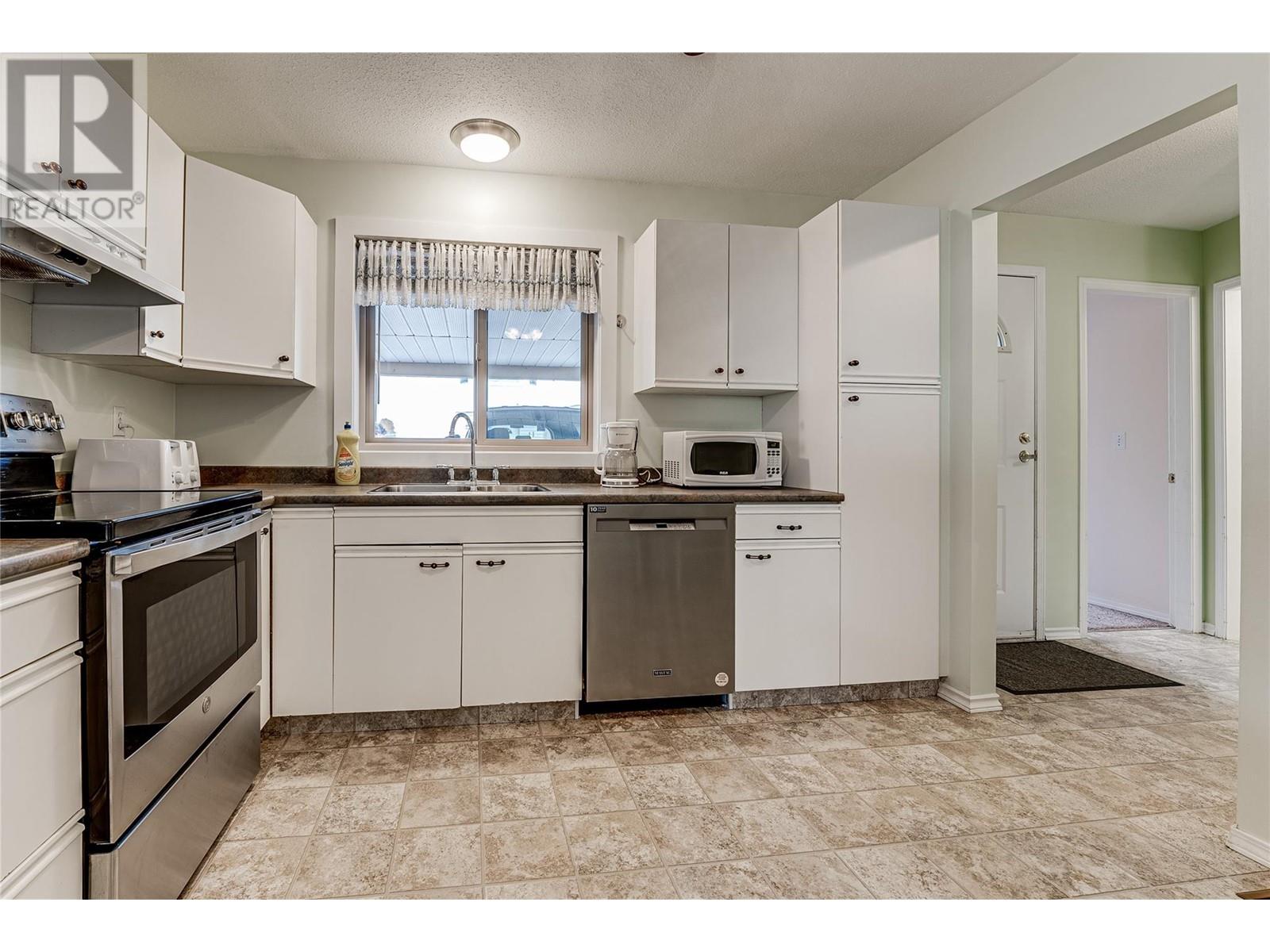 4303 27 Avenue Unit# 10, Vernon, British Columbia  V1T 6L2 - Photo 3 - 10345872