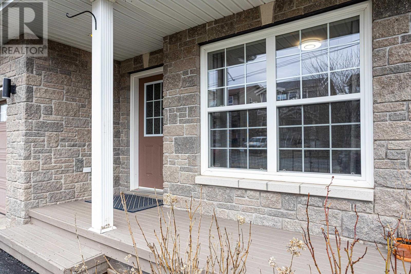 Property at 50 Capstone Crescent image 3