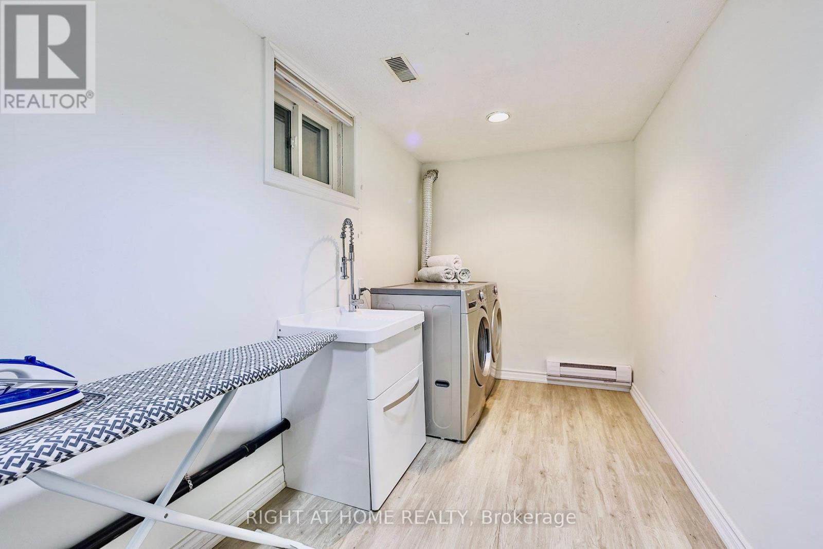89 Yonge Boulevard, Toronto, Ontario  M5M 3G8 - Photo 34 - C12016620