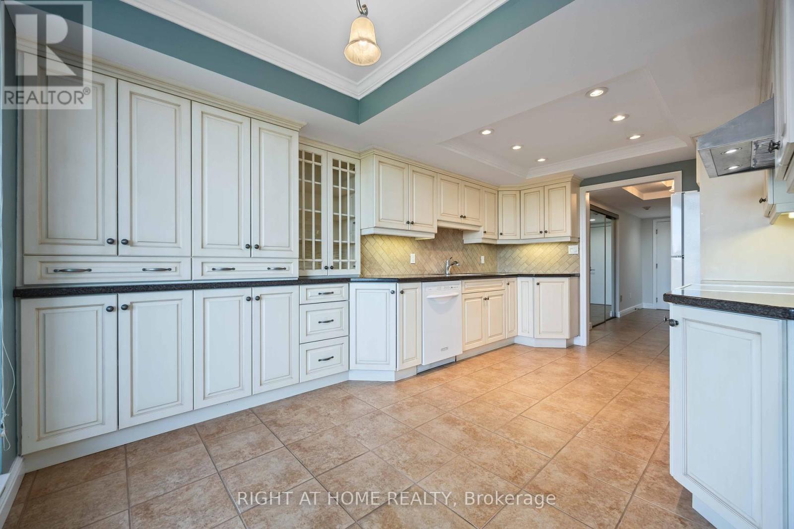 506 - 700 Wilson Road N, Oshawa, Ontario  L1G 7T5 - Photo 17 - E12027438