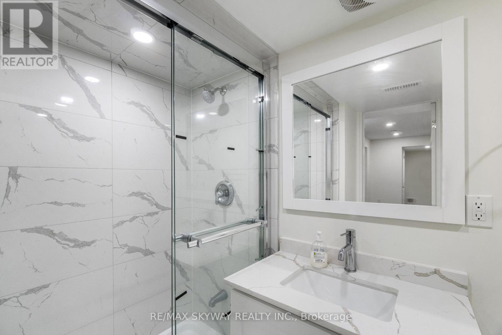 15 Neil Promenade, Caledon, Ontario  L7C 4H6 - Photo 48 - W11993219