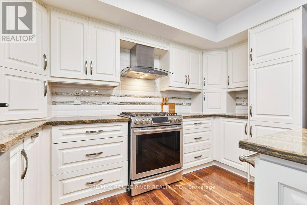 1161 Glenashton Drive, Oakville (Wc Wedgewood Creek), Ontario  L6H 5L7 - Photo 15 - W12005724