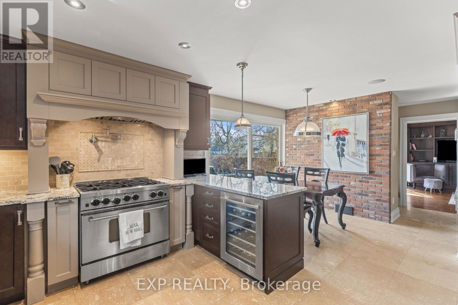 211 Merritt Street, Welland, Ontario  L3C 4T8 - Photo 9 - X12013563