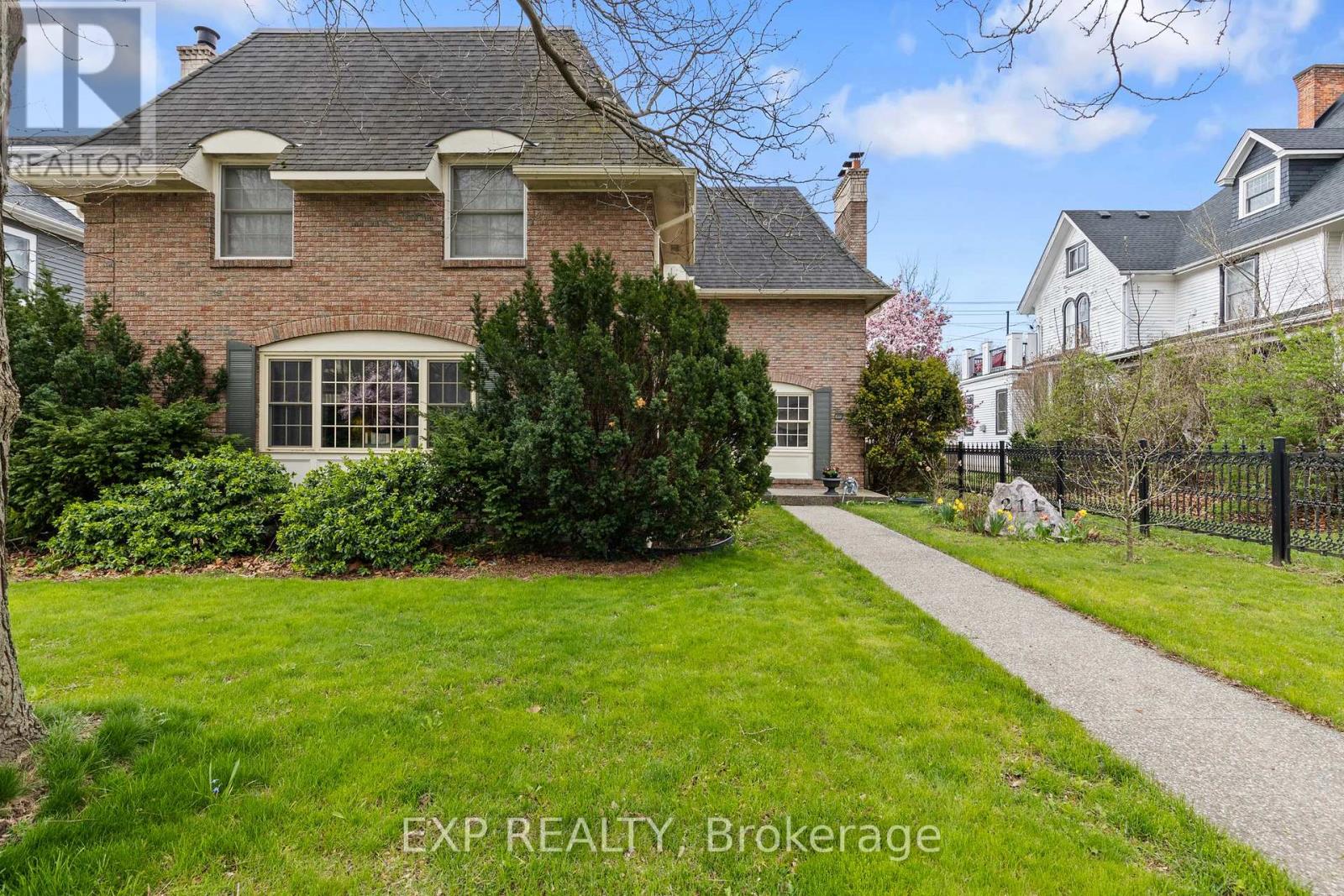 Property at 211 MERRITT STREET image 3