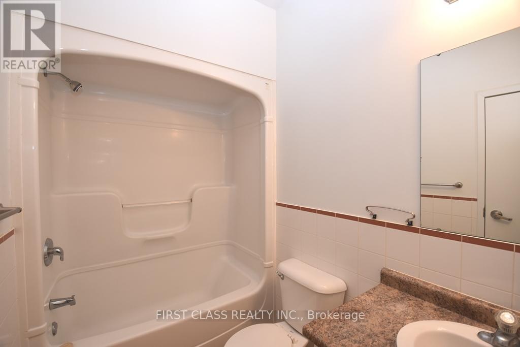 2 - 18 Market Street, Brantford, Ontario  N3T 2Z5 - Photo 5 - X12079486