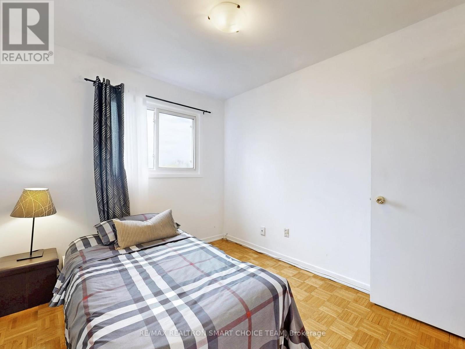 34 San Marino Way, Toronto (Glenfield-Jane Heights), Ontario  M3N 2Y3 - Photo 22 - W12118661