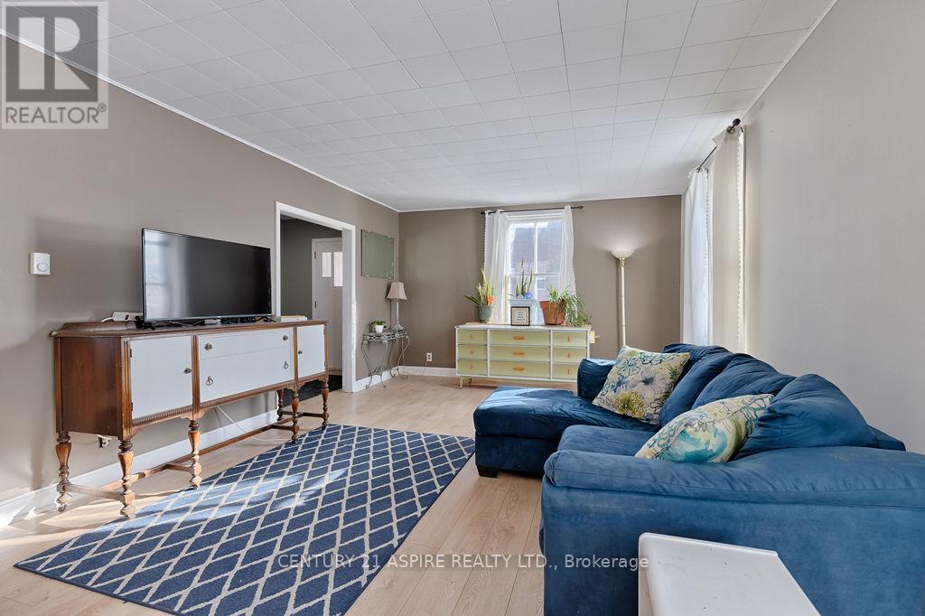 201 Welland Street, Pembroke, Ontario  K8A 5Y2 - Photo 10 - X12108306