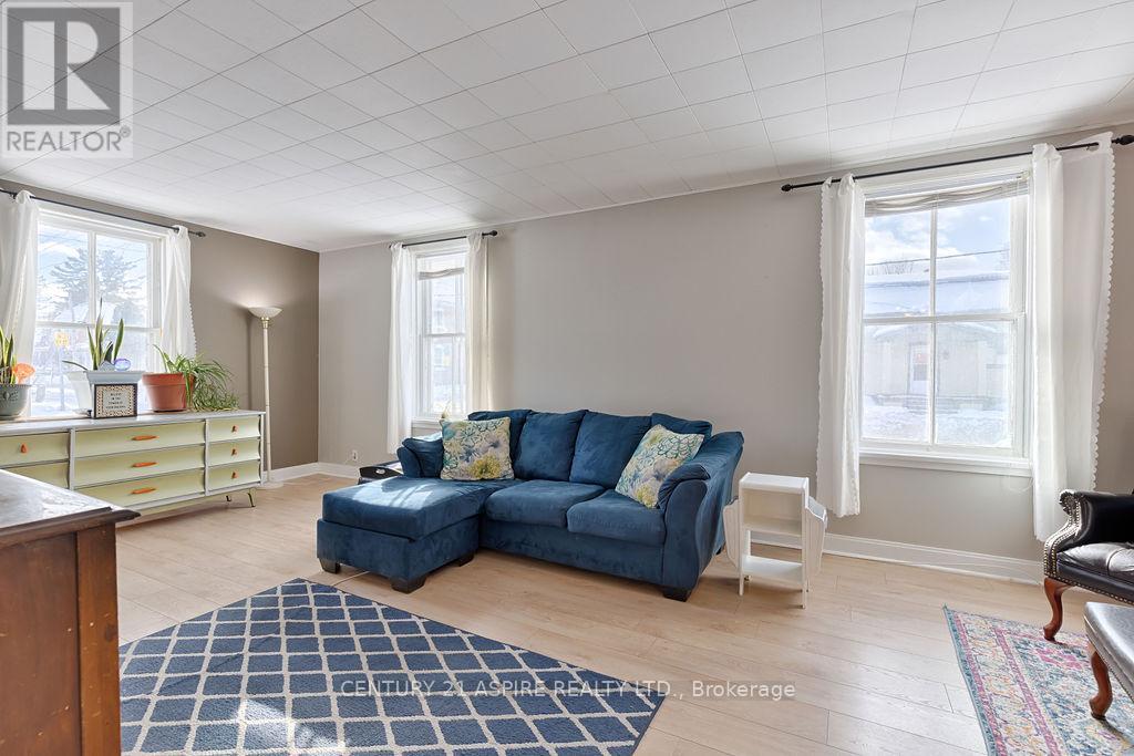 201 Welland Street, Pembroke, Ontario  K8A 5Y2 - Photo 8 - X12108306