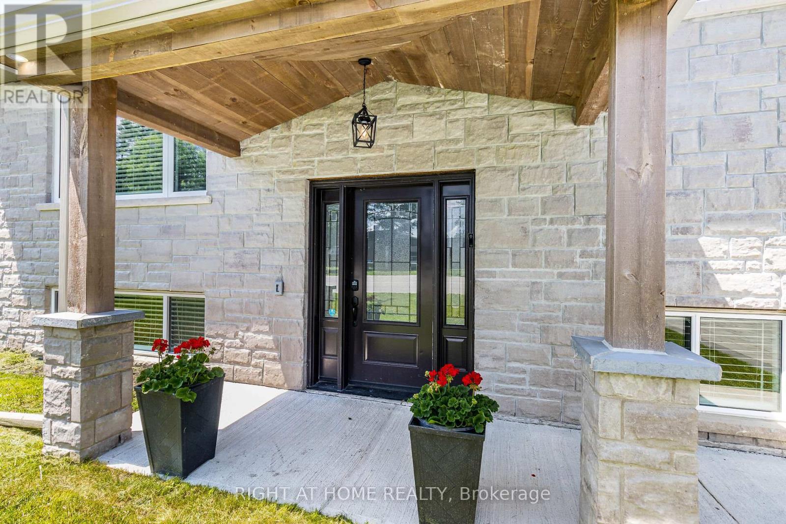 248 Mary Street, Guelph/eramosa, Ontario  N0B 2K0 - Photo 3 - X12118823