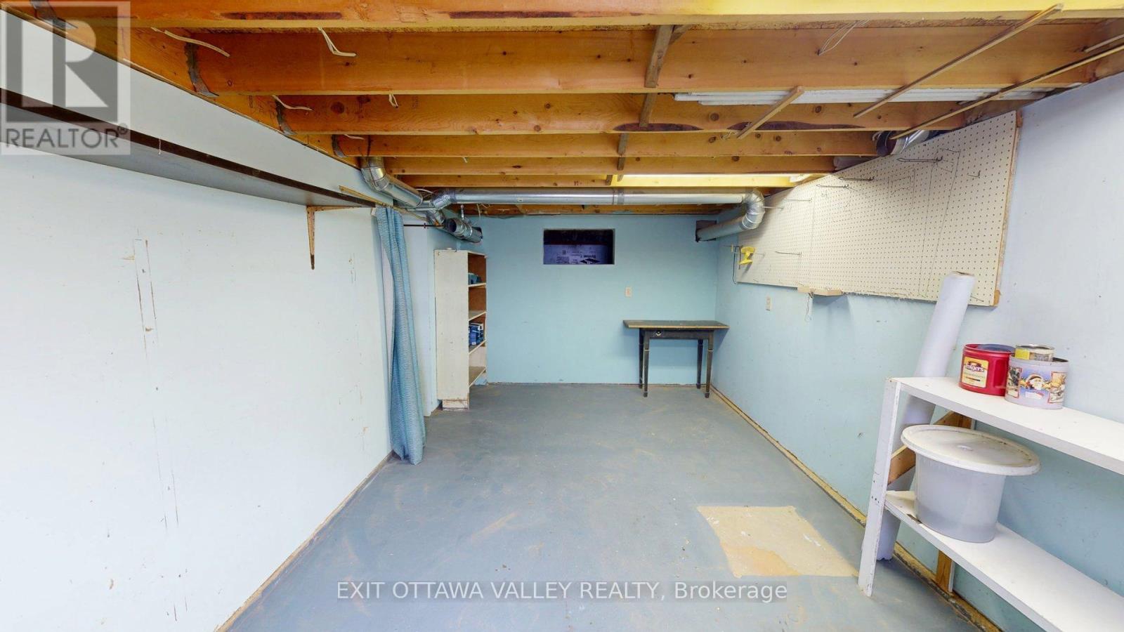 616 First Avenue, Laurentian Valley, Ontario  K8A 5E1 - Photo 31 - X12118440